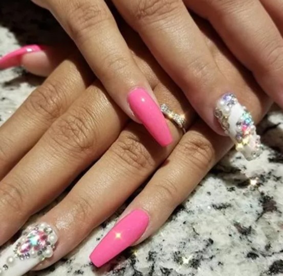 nail salons in Louisville