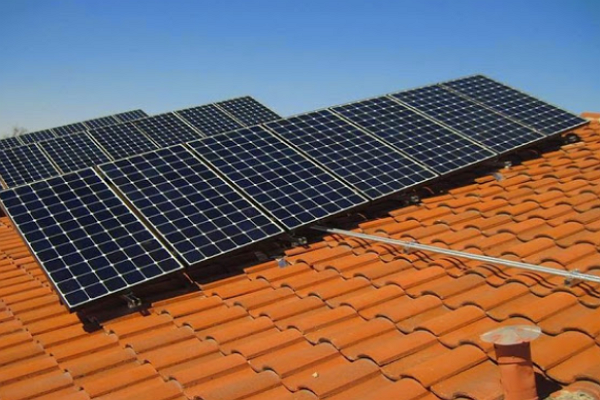 Top Solar Battery Installers in Tucson