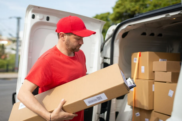 One of the best Courier Services in Aurora