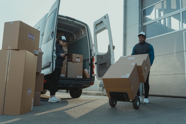Courier Services in Long Beach