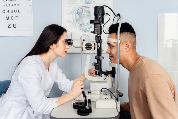 Best Optometrists in Santa Ana